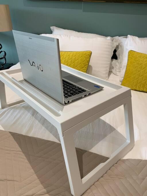 Perfectly Located City Centre Studio Apartment - West One With Free Wifi, Gym Access, Netflix Σέφιλντ Εξωτερικό φωτογραφία